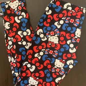 Hello kitty leggings 😻